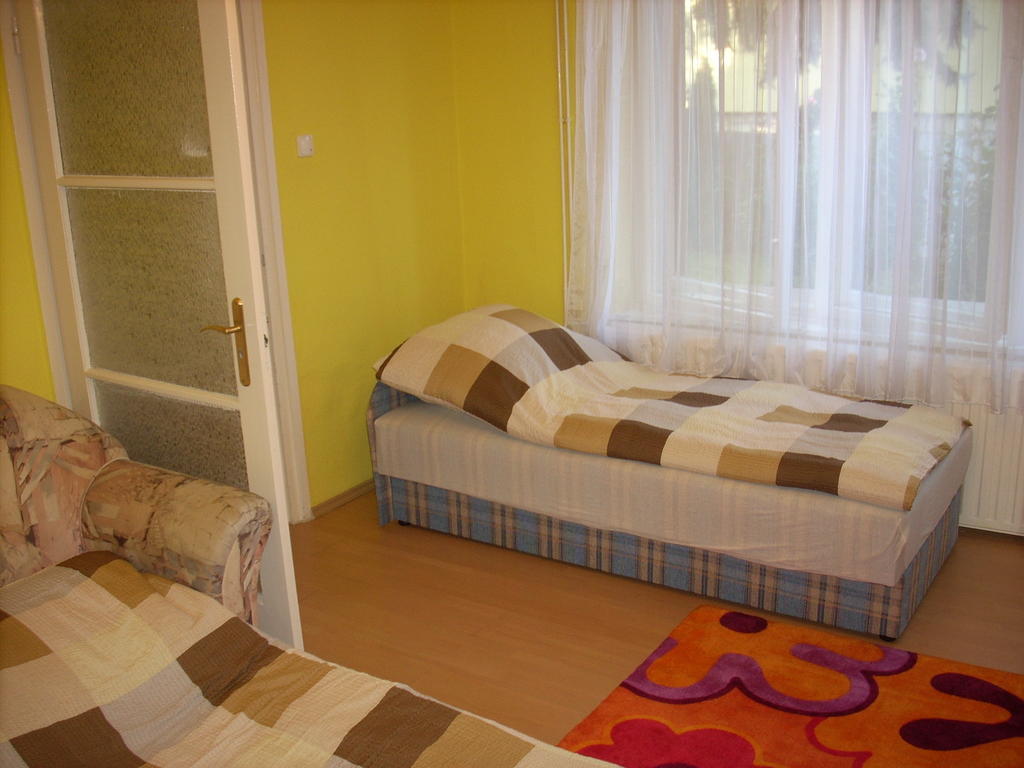 Fanni Apartman Hotel Miskolc Szoba fotó